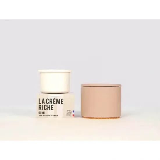 La Crème Libre- Crema nutritiva rostro con bote beige rosado recargable - 50ml textura