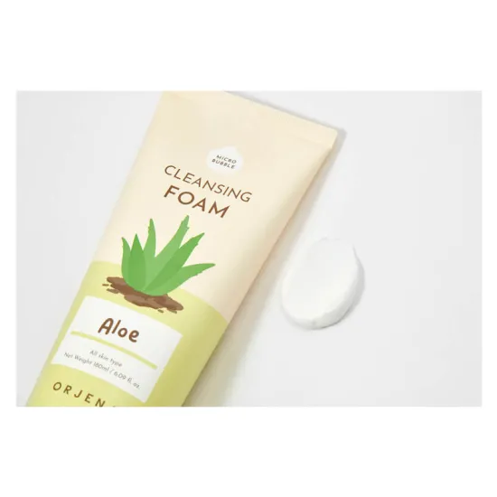 ORJENA Smile Day Cleansing Foam Aloe textura